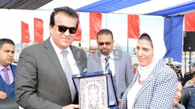 القوات البحرية تنقذ سفينتي الأبحاث العلمية «السلسبيل واليرموك» (صور)