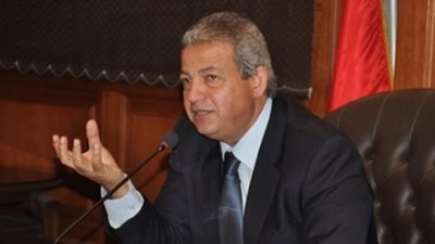 وزير الشباب والرياضة يغادر مطار القاهرة لحضور نهائي مونديال الأندية