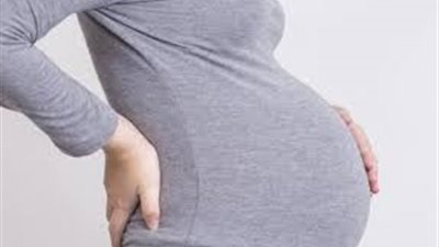 خوفا من الطلاق.. سيدة تدعى حملها وتختطف طفلا للحفاظ على زوجها في الصف