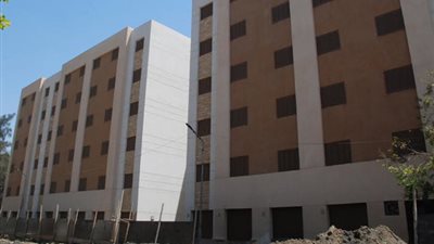 تسكين 50 وحدة سكنية بعزبة حرب بعد تطويرها خلال أيام