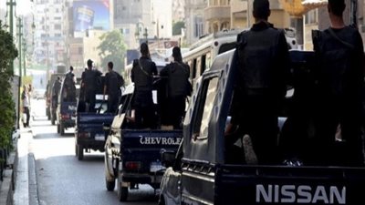 ضبط 24 هاربا من تنفيذ أحكام وتحرير 131 مخالفة مرورية بالمطار