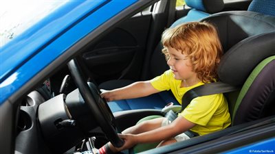 طفل نرويجي يقود سيارة والده لمسافة 10 كم لزيارة جديه