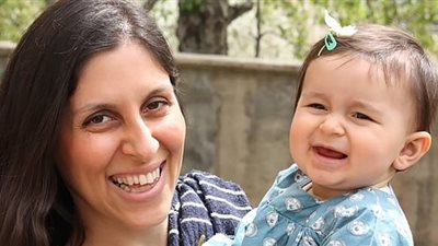 زوج بريطانية معتقلة في طهران يتهم السلطات الإيرانية برفض علاجها من السرطان