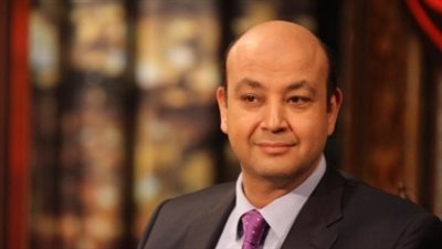 عمرو أديب يحتفل بالكريسماس مع مصطفى حجاج ودياب في«الحكاية»