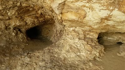 «حمردوم والسمطا والكرنك والحجيرات».. مغارات وكهوف تجار السلاح بقنا (صور)