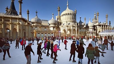 15 مكانا يمكن للبريطانيين العثور على حب حياتهم..أغربها محطات المترو (صور)