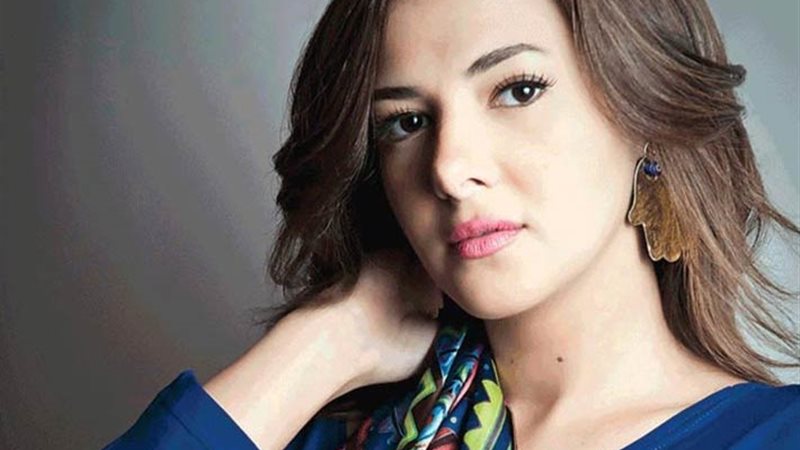  الفنانة دنيا سمير