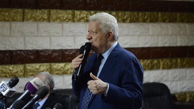 7 فرمانات لمرتضى منصور في مؤتمر الزمالك.. تجميد هاني العتال وأحد اللاعبين.. تكليف إسماعيل يوسف بالمسئولية عن الكرة.. وتعيين مقلد مديرًا تنفيذيًا.. تخليد اسم رفعت.. تهديد سليمان