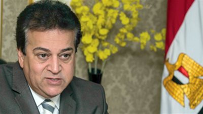 وزير التعليم العالي يتابع تصنيع أول سيارة مصرية بالتعاون بين الجامعات