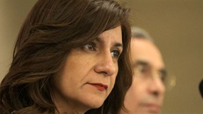 نبيلة مكرم: 7 ملايين مصرى غير مسجلين بسفارات الخارج