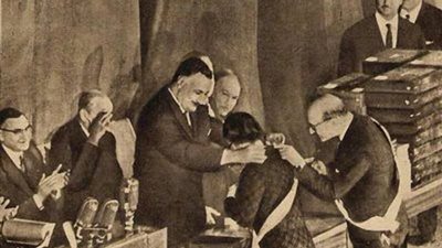 عبد الناصر يكرم الفنانين والعلماء في عيد العلم