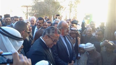 وزير الآثار والتنمية المحلية يصلان دير سانت كاترين (صور)