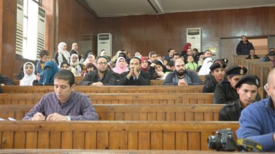 تأجيل محاكمة بديع و738 متهما في «فض رابعة» لـ٢٣ديسمبر