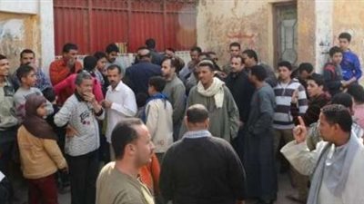 أولياء الأمور يحتجزون المراقبين داخل مدرسة خالد بن الوليد بالدقهلية