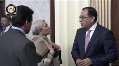 الحكومة تناقش الأوضاع الاقتصادية والمشروعات باجتماعها الأسبوعي (فيديو)