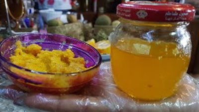 طريقة عمل زيت يخلصك من التجاعيد (فيديو)