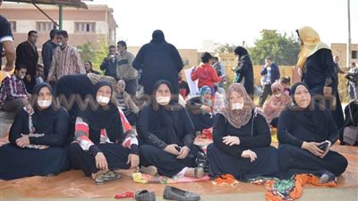 بالصور.. إضراب أصحاب شقق الإسكان الاجتماعي بالمنوفية عن الطعام لليوم الثالث
