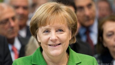 الرهبنة الفرنسيسكانية الكاثوليكية تمنح ميركل جائزة «مصباح السلام»