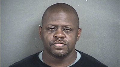 بالصور.. أب يضرب ابنه حتى الموت ويترك جثته وجبة للخنازير