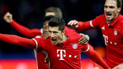 «بايرن ميونيخ» يتعادل سلبيا أمام شتوتجارت بالشوط الأول
