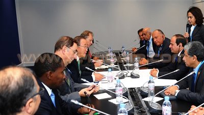 «السيسي» يطالب بمنح الشعب الفلسطيني حقوقه المشروعة