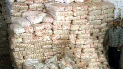 موظف بالتموين يتلاعب بأوزان السكر المدعم بكفر الشيخ