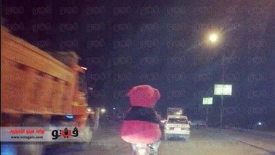 دبدوب يقود موتوسيكل في عيد الحب