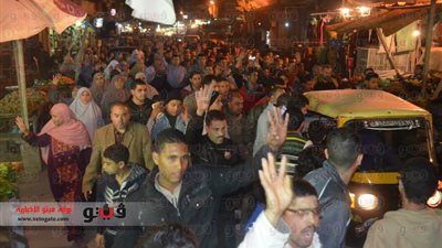 أهالي السيوف بالإسكندرية يفرقون مسيرة للإرهابية بالشماريخ