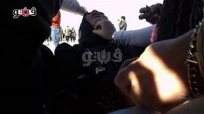 بالفيديو.. انهيار والدة شهيد أمام أكاديمية الشرطة بعد براءة مبارك