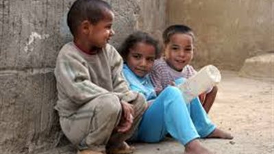 «أجهور».. «تجارة الرقيق» على الطريقة المصرية.. أهالي القرية يبيعون أطفالهم للأجانب بالتنازل أمام الشهر العقاري.. الفقر والجوع دفع أبناء «طوخ » لتسليم أبنائهم مقابل عقود ت