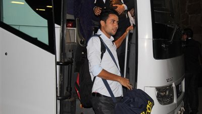 حافلة الزمالك تصل استاد الإسماعيلية لمواجهة المصري