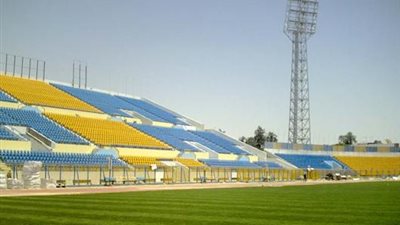 جهاز الزمالك يعاين أرضية استاد الإسماعيلية استعدادًا لـ