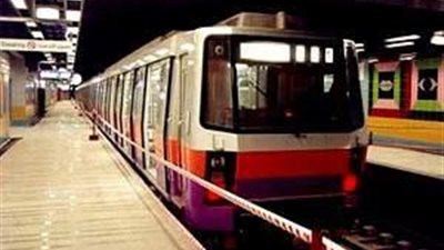 انتطام حركة مترو الخط الثاني بعد سحب القطار المعطل في «الأوبرا»