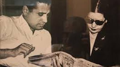 أم كلثوم لـ«هيكل»: أخدم وطني من خلال فني