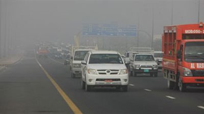 «المرور» تفتح الطرق الرئيسية عقب انحسار الشبورة المائية