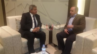 وزير الرياضة يصل القاهرة بعد حضور نهائي كأس العالم للأندية