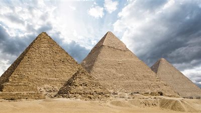 «الآثار» تكشف حقيقة استخدام روبوت داخل الهرم الأكبر