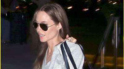 بالصور.. أنجلينا جولي بدون 