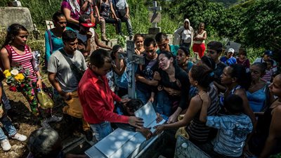 المجاعات تقتل أطفال فنزويلا والحكومة تصر على الإنكار