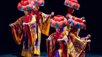 عرض «زهرة الشمس» اليابانية على مسرح دار الأوبرا