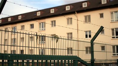 ثقافة الترحيب باللاجئين في ألمانيا.. شقق للسكن وطعام وحراسة