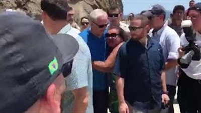 نتنياهو «يلعب» في البرازيل متجاهلا أزمة الاحتلال السياسية (فيديو)