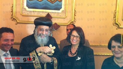 نادية هنرى: هجوم 