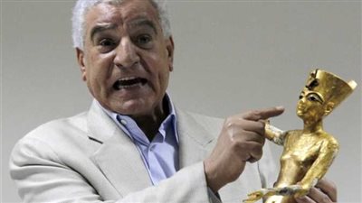 زاهي حواس يطالب بسرعة إنشاء نقابة للأثريين