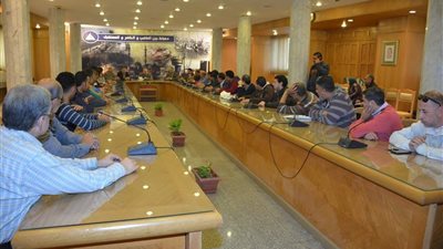 محافظ دمياط يدعو المشاركين بمعرض الأثاث لإنشاء موقع إلكتروني