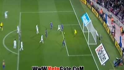 برشلونة يتقدم بثنائية على ديبورتيفو لاكورونا بالشوط الأول (فيديو)