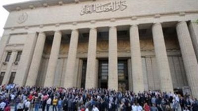 انتهاء اعتصام التضامن مع دومة أمام النائب العام