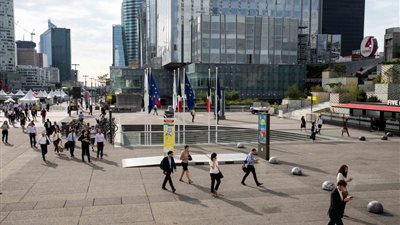 الحكومة الفرنسية تدرس فرض ضرائب جديدة على الأثرياء