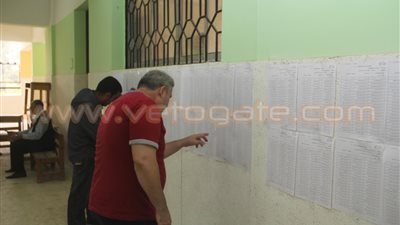 «المصرية لحقوق الإنسان» ترصد حالات توجيه ناخبين بـ«طوخ»