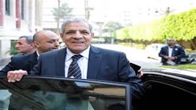 «محلب» يتفقد مواقع أنشطة التعدين في الصحراء الشرقية